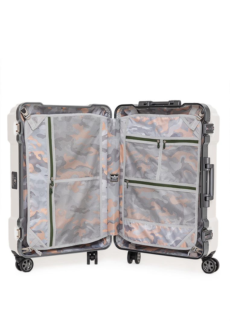 Outdoor 6302 Matte White with 🔥Free Gadget Organizer✅🔥